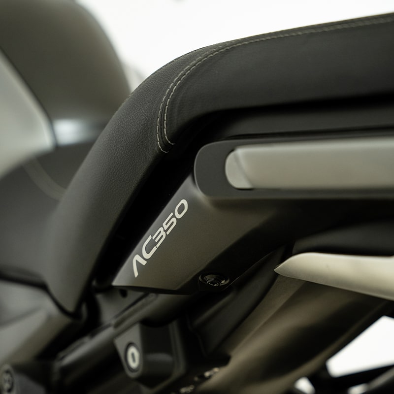 VOGE_DETALLE_AC350_ASIENTO